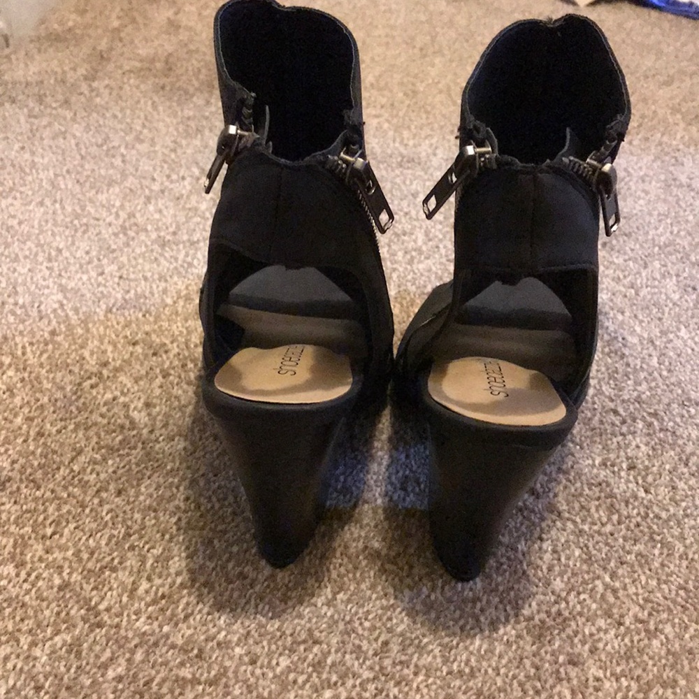 Women’s shoes - Picture 3 of 6